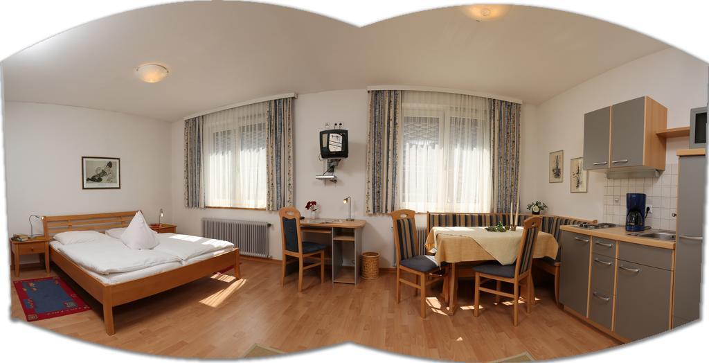 Hofer Guest House Villach Bilik gambar